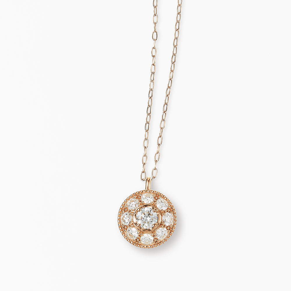 Pendant flower core motif